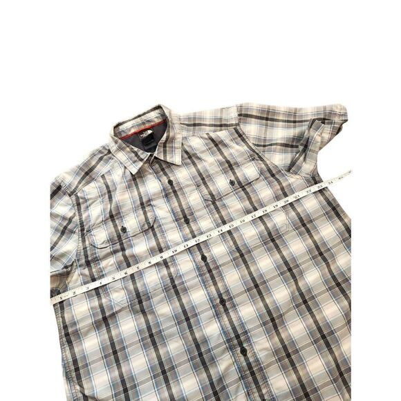 The North Face plaid nylon blend Button up Shirt Men's Large Chest Pockets - Picture 6 of 8